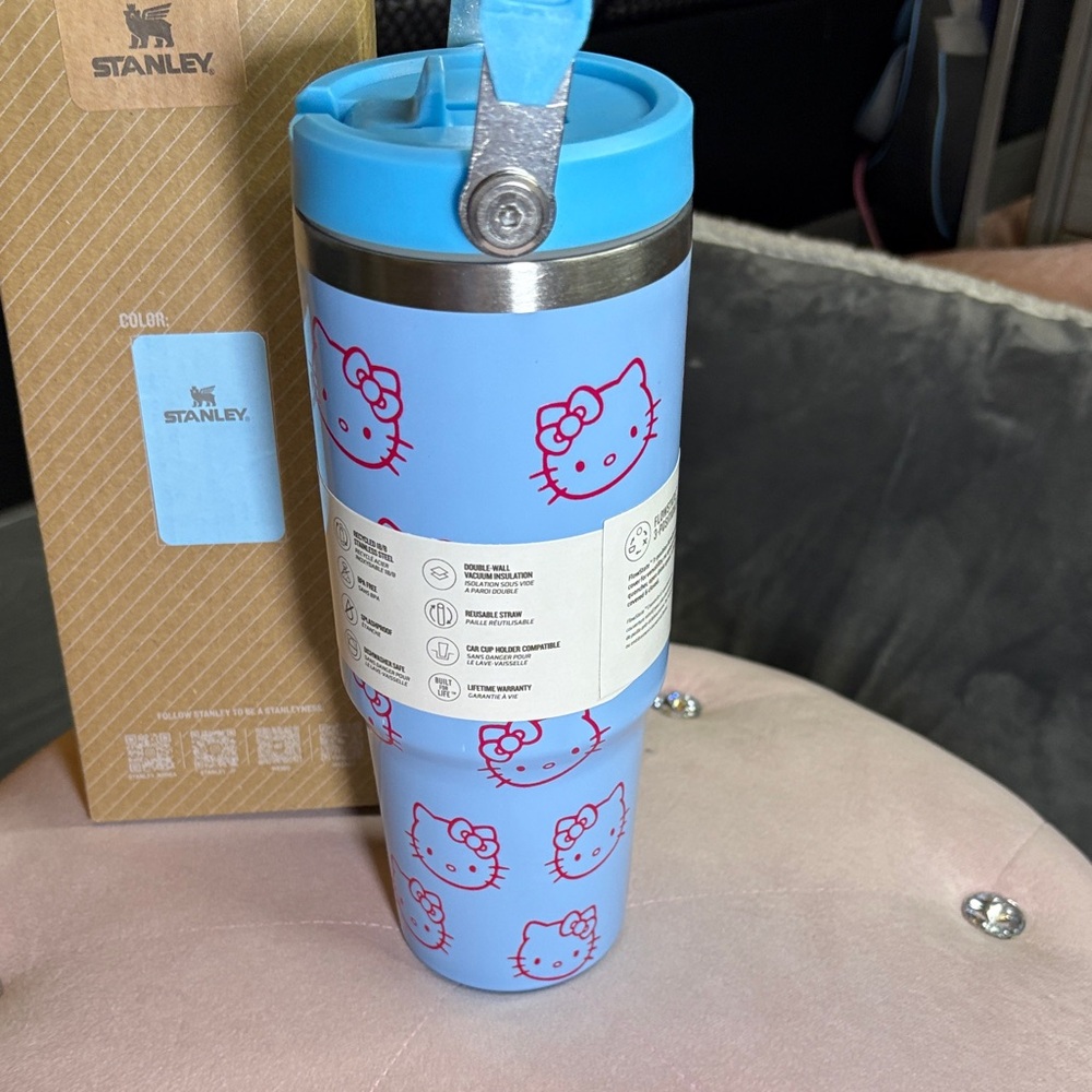 Stanley Blue Hello Kitty Quencher Tumbler - Picture 4 of 6